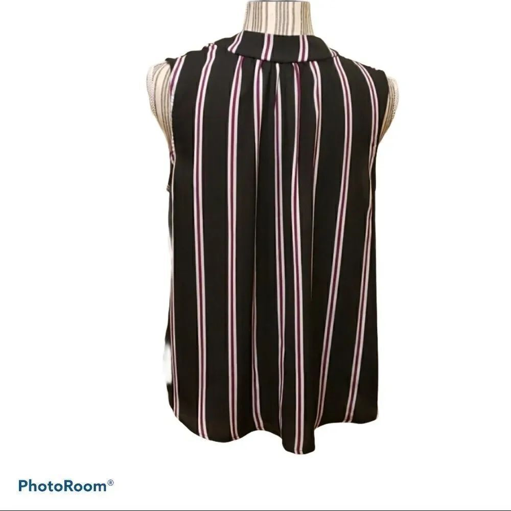 ❤ 3/$20 Who What Wear Tank. Large - Picture 2 of 7